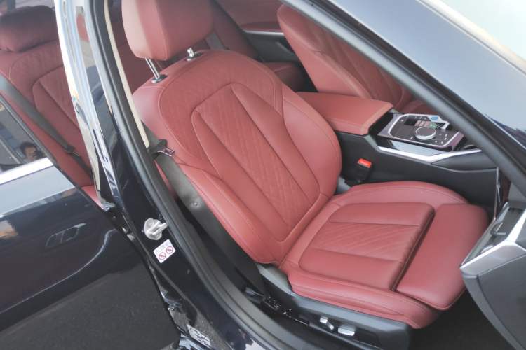 Used BMW i3 2022 eDrive 35 L
