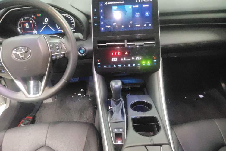 Used Toyota Avalon 2023 2.0L XLE Deluxe Edition
