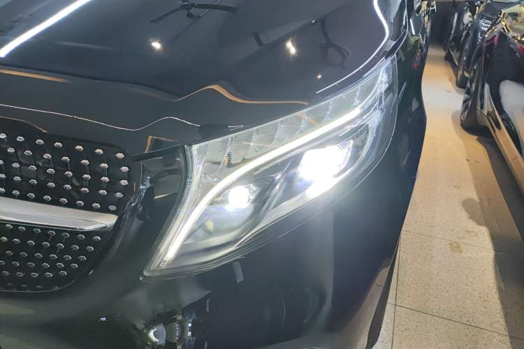 Used Mercedes-Benz V-Class 2021 V 260 Prestige Edition