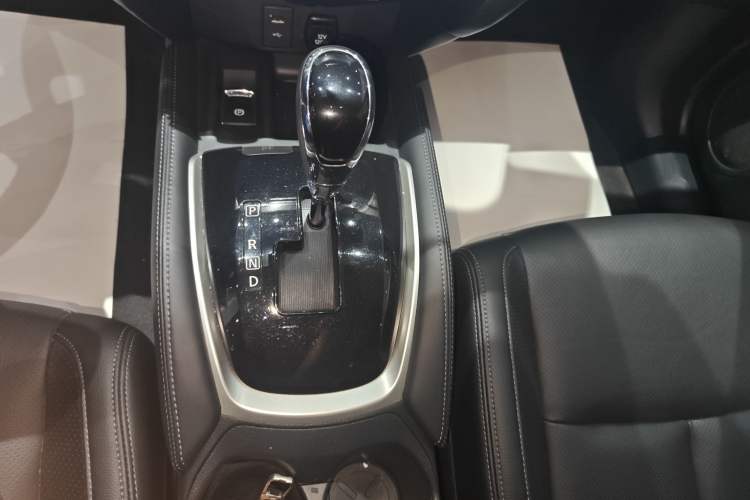 Used Nissan X-Trail 2022 2.0L Two-Wheel Drive Smart Connect & Comfort Edition