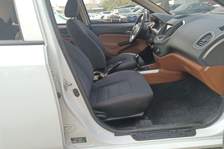 Used Geely Auto Diamond 2017 1.5L Manual Value-Added Model