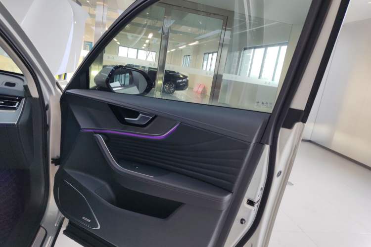 Used Hongqi HS5 2023 2.0T Qixiang Pro Edition