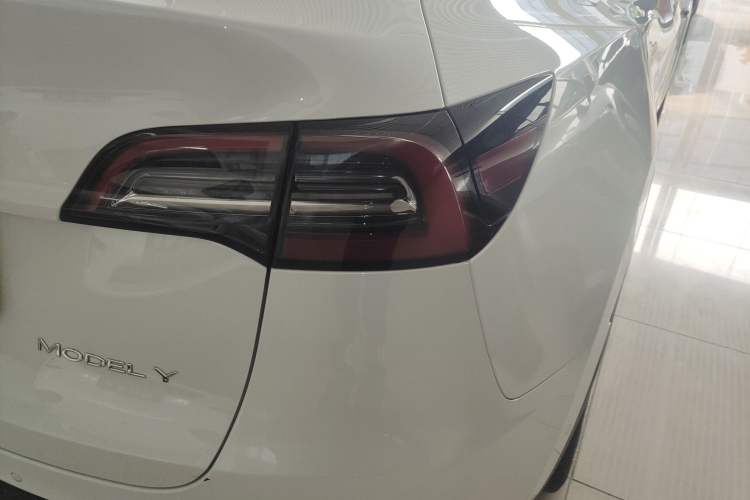 Used Tesla Model Y 2022 Rear-Wheel-Drive Version
