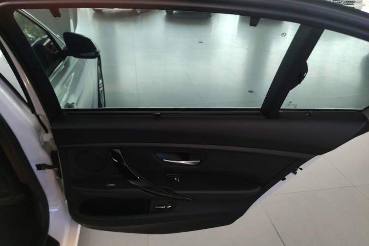 Used BMW 3 Series 2017 320Li Fashion Model
