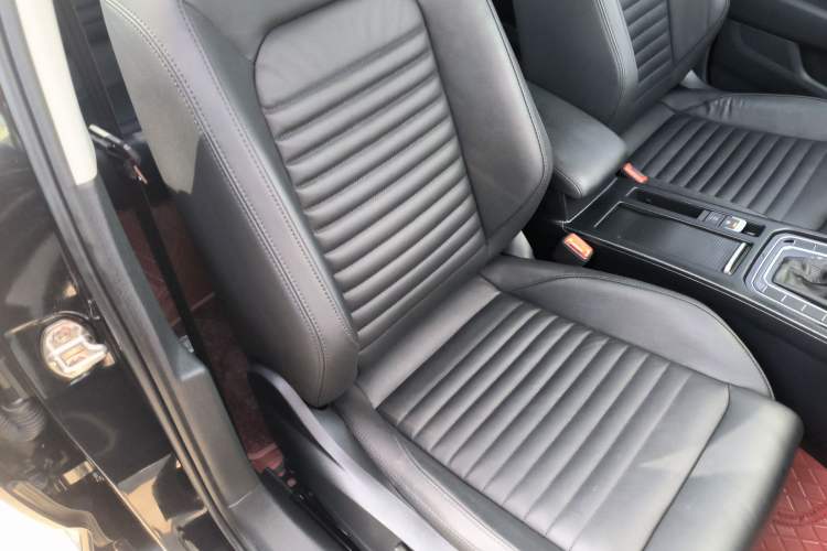 Used Volkswagen Magotan 2019 330TSI DSG Leading Model China VI Standard
