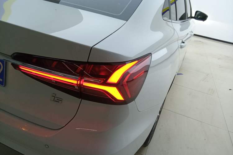 Used Roewe i5 2021 Revised Version 1.5L CVT Diamond Edition