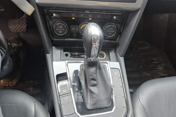 Used Volkswagen Lamando 2015 280TSI DSG Comfort Edition
