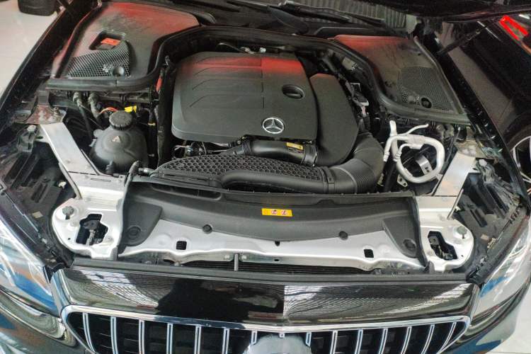 Used Mercedes-Benz E-Class 2019 Restyled E 300 L Sporty and Stylish Edition
