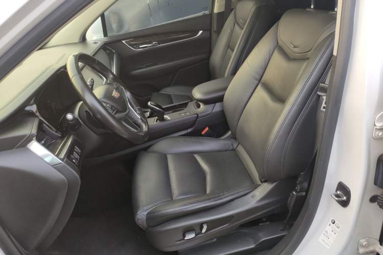 Used Cadillac XT5 2016 25T Luxury Model
