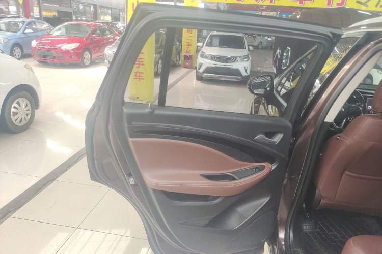 Used Buick Envision 2018 28T Four-Wheel Drive Luxury Model
