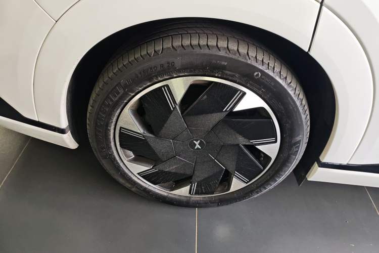 Used XPeng X9 2024 640 All-Wheel Drive High-Performance Max
