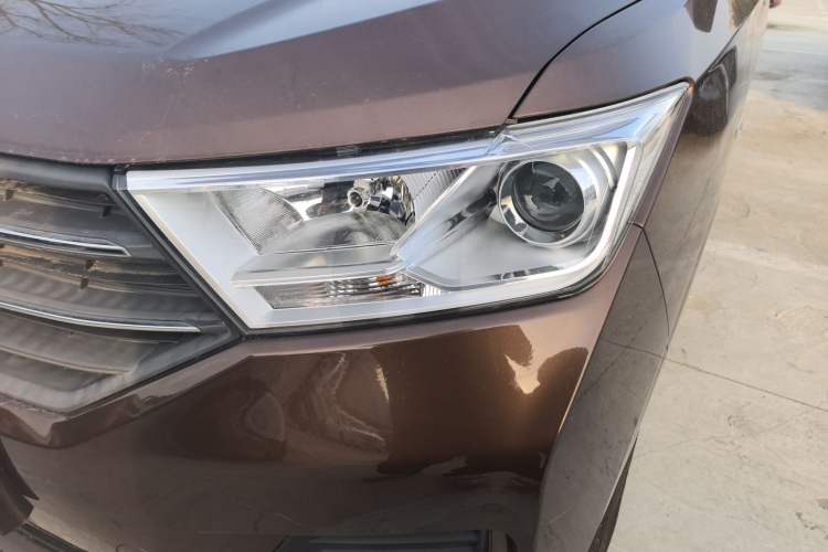 Used Wuling Hongguang 2019 1.5L S Comfort Edition China VI LAR
