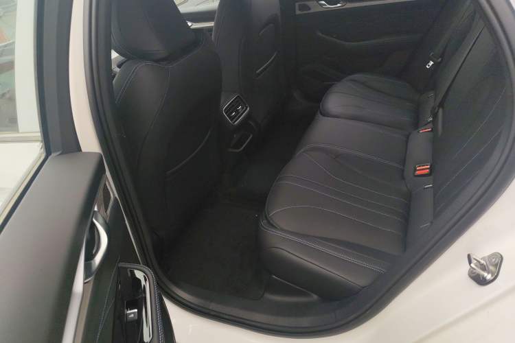 Used Geely Auto Preface 
