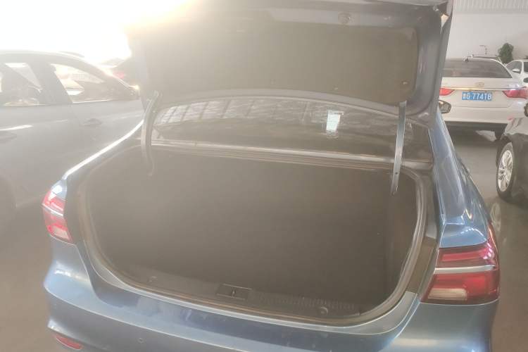 Used Roewe i6 2018 20T Automatic Internet Smart Edition