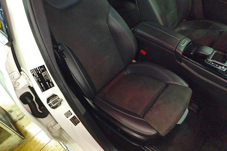 Used Mercedes-Benz A-Class 2021 A 200 L Sport Sedan Fashion Model
