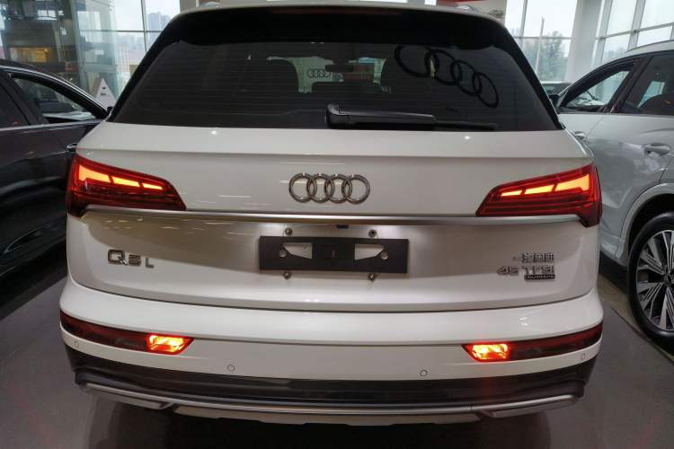 Used Audi Q5L 2022 45T Luxury Elegant Model
