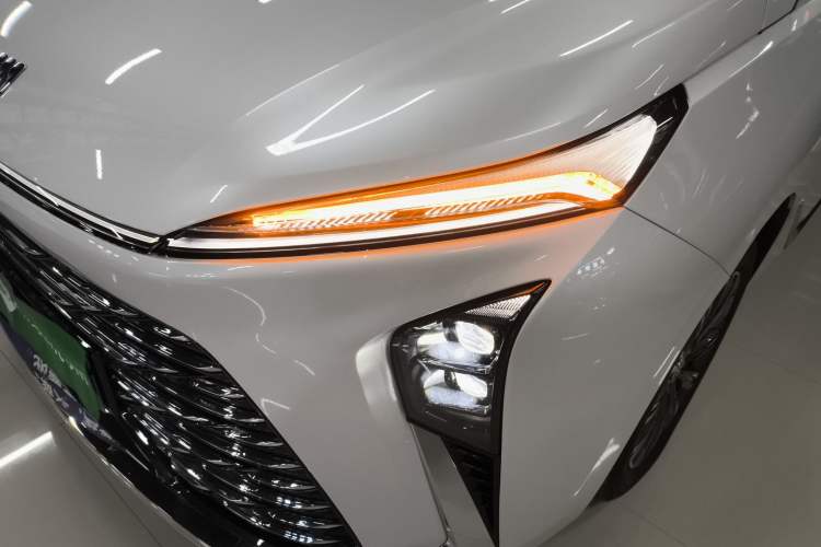 Used Buick GL8 2025 Lu Zun Deluxe Edition