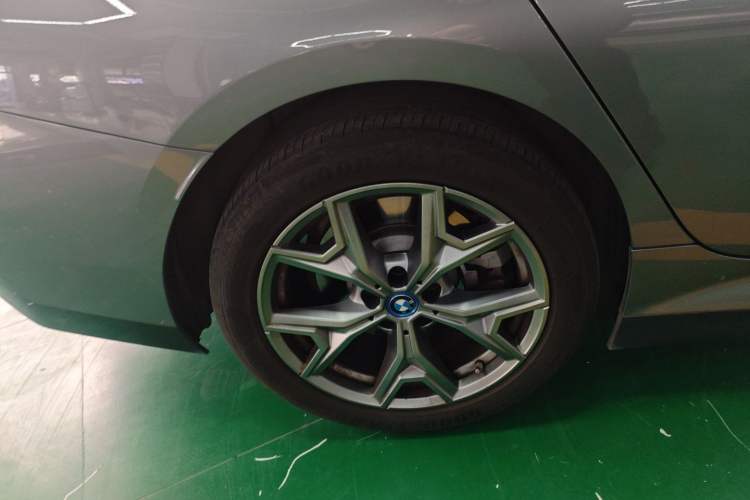 Used BMW i3 2022 eDrive 35 L
