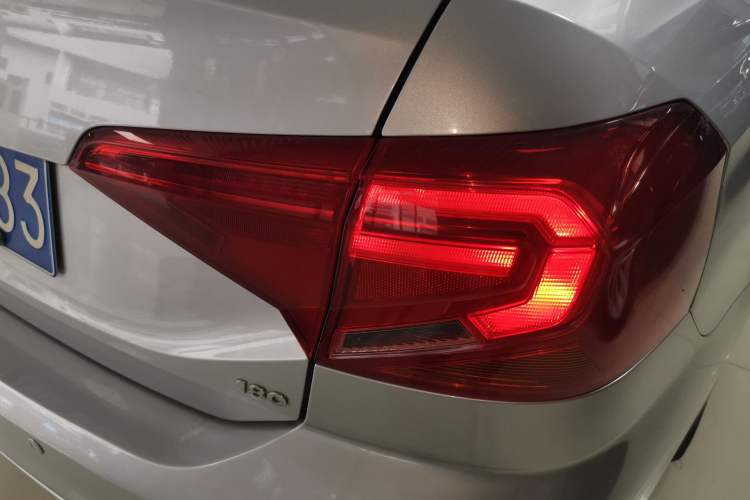 Used Volkswagen Jetta 2017 1.5L Automatic Fashion Model