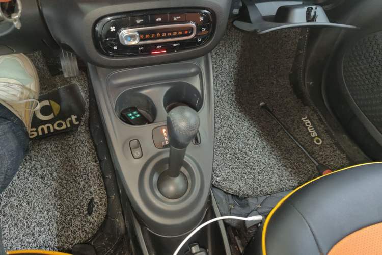 Used  fortwo 2015 1.0L 52 kW Hardtop Passion Edition
