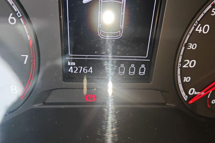 Used Volkswagen T-ROC 2019 280TSI DSG Two-Wheel Drive Comfort Version China VI Standard
