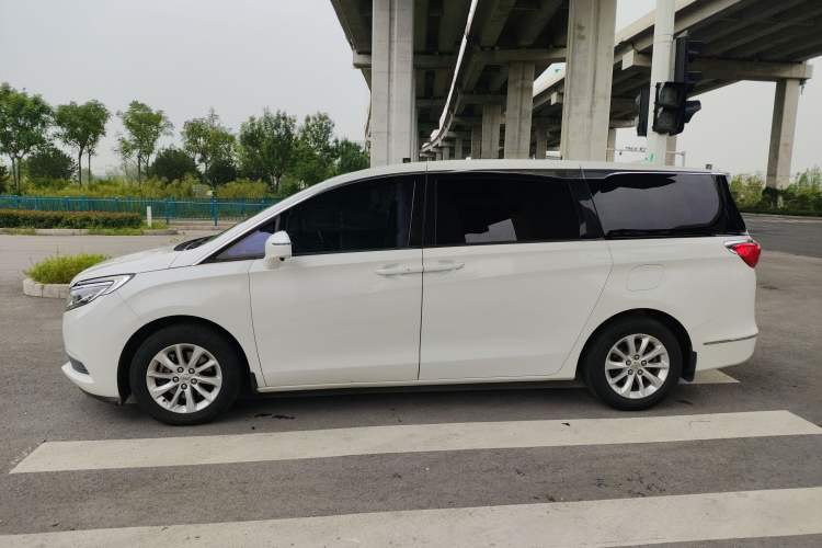 Used Buick GL8 2017 ES 28T Premium Version China V Standard