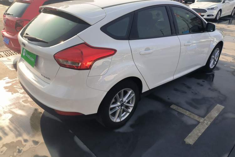Used Ford Focus 2015 Hatchback 1.6L Automatic Fashion Edition