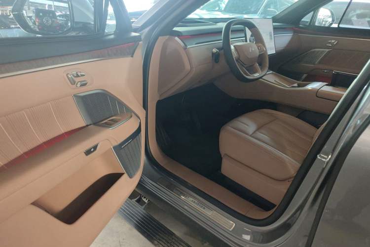 Used ONVO Luxeed L90 
