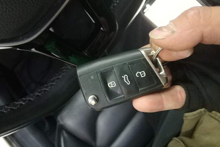 Used Volkswagen Golf 2016 230TSI Automatic Luxury Version
