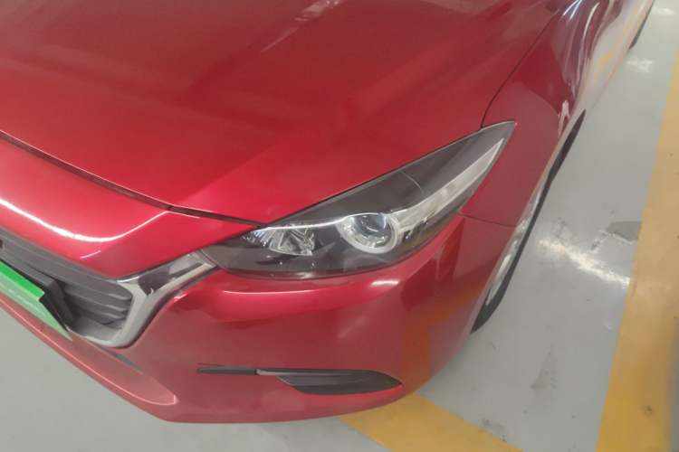 Used Mazda Mazda 3 Axela 2017 Sedan 1.5L Automatic Comfort Model China VI Standard
