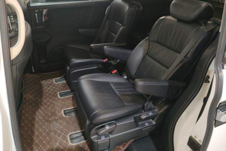 Used Honda Elysion 2016 2.4L Style Edition