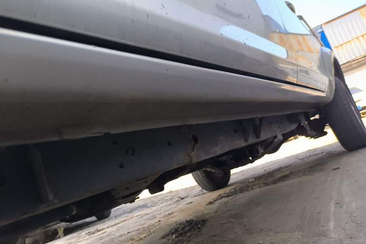 Used Dongfeng Ruichi 2021 2.4T Diesel Two-Wheel Drive Business Edition Long Cargo Bed YCY24165-61
