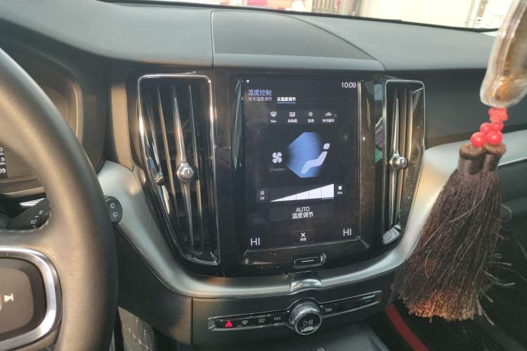 Used Volvo XC60 2018 T5 4x4 Zhiyi Edition
