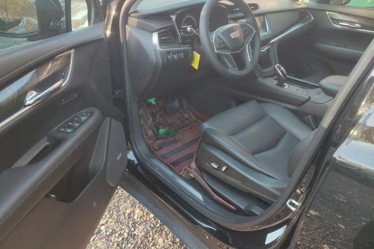 Used Cadillac XT5 2016 25T Luxury Model
