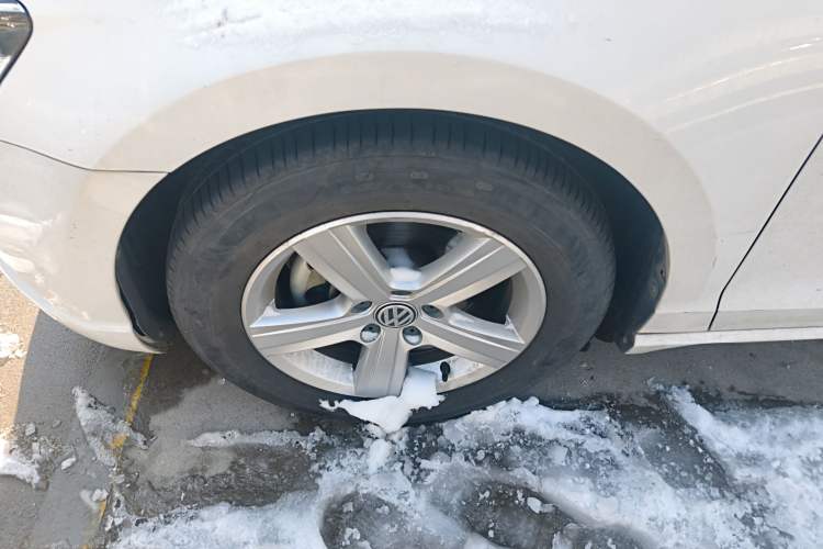 Used Volkswagen Lamando 2015 230TSI DSG Fashion Edition
