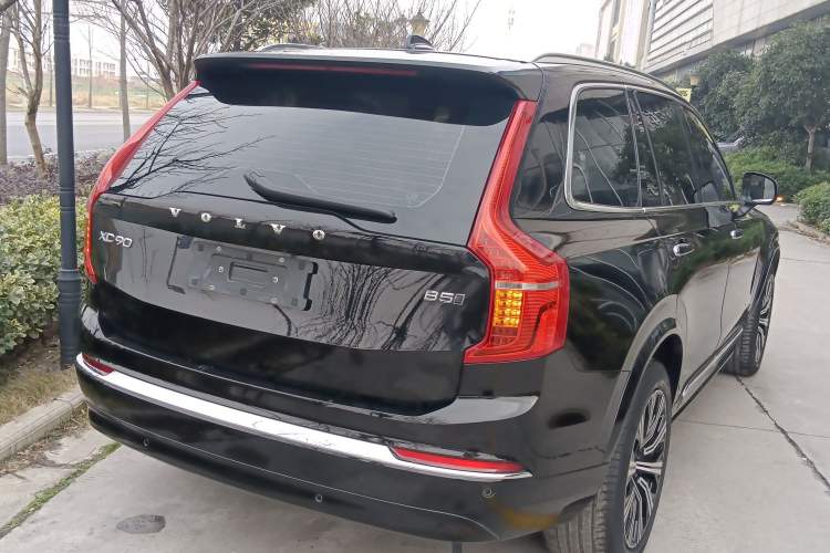 Used Volvo XC90 2023 B5 SmartDrive Luxury Edition 5 Seats
