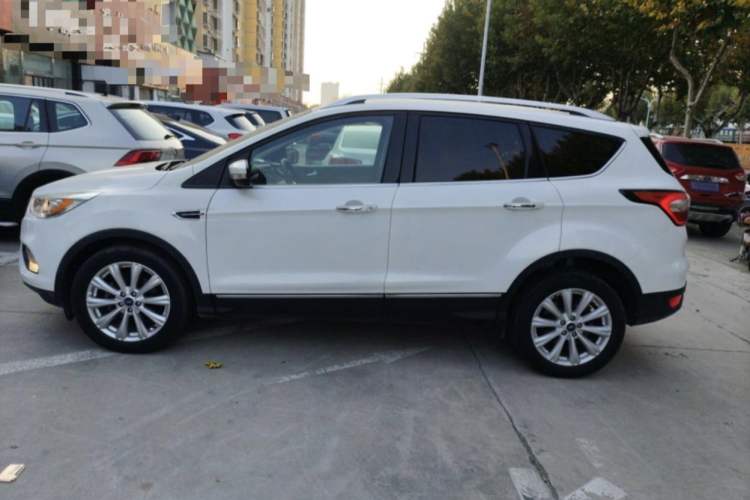 Used Ford Kuga 2017 EcoBoost 180 Two-Wheel-Drive Luxury Wing Edition
