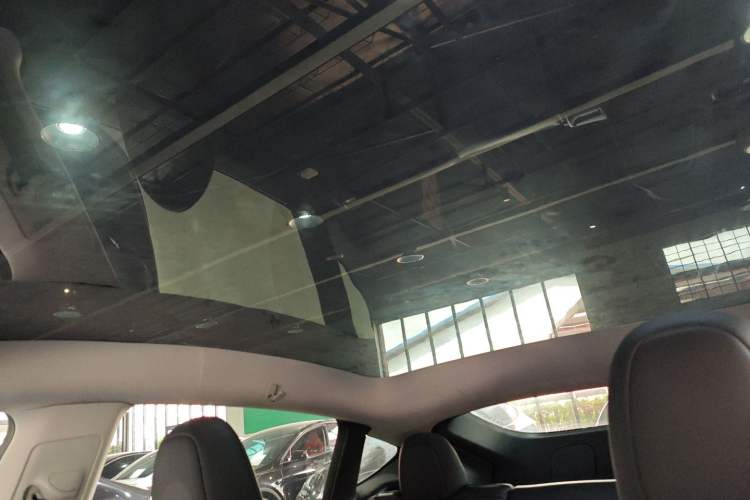 Used Tesla Model Y 2023 Rear-Wheel-Drive Version
