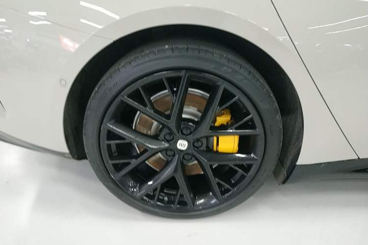 Used  SU7 2024 Four-Wheel Drive Ultra-Long Range Advanced Intelligent Driving Max Edition
