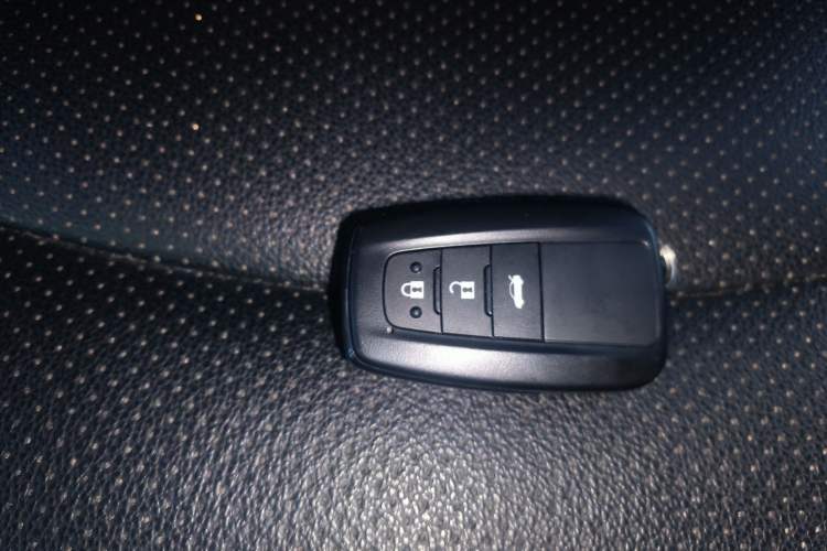 Used Toyota Corolla 2021 Dual-Motor 1.8L E-CVT Elite Edition
