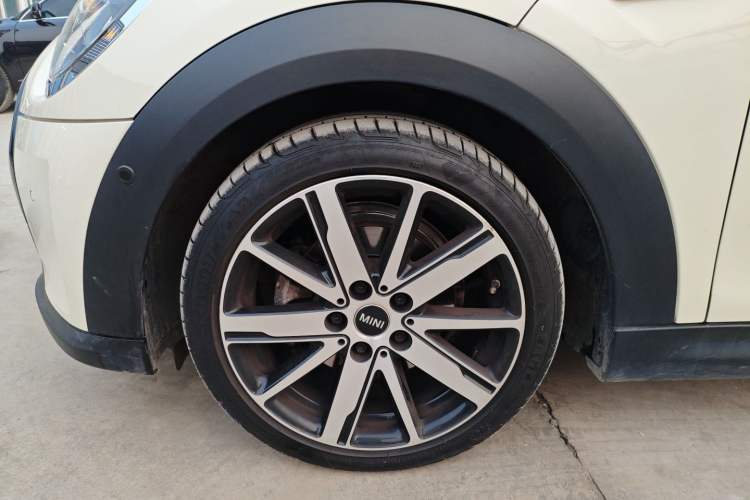 Used  MINI 2023 1.5T COOPER Artist