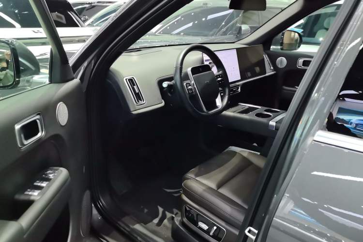 Used Li Auto L9 2022 Max model
