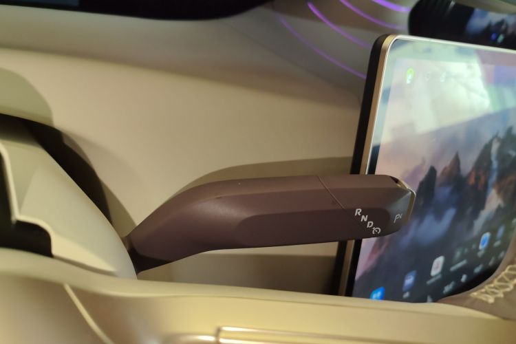 Used  11 2024 630 Rear-Wheel Drive Edition with Three Lasers
