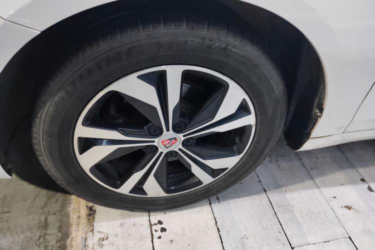 Used Roewe 360 2017 1.5L Automatic Luxury Edition
