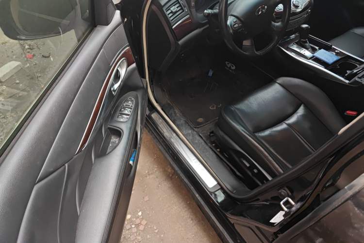 Used Infiniti Q70 2017 Q70L 2.5L Enjoyment Edition
