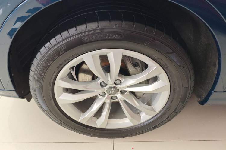 Used Audi Q7 2018 40 TFSI Comfort Model