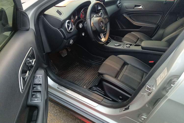 Used Mercedes-Benz A-Class 2018 A 200 Fashion Model
