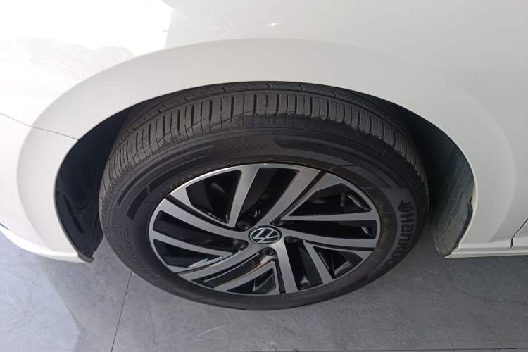 Used Volkswagen Lavida 2022 1.5L Automatic Comfort Edition
