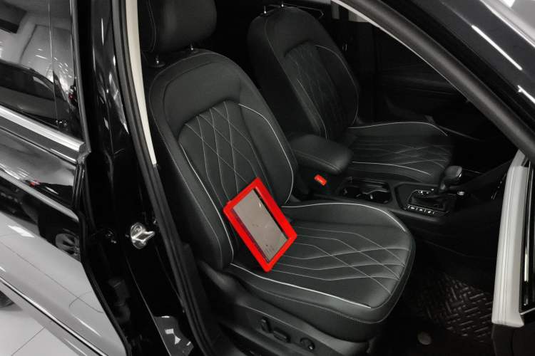 Used Volkswagen Tiguan L 2023 Restyled 330TSI Automatic Two-Wheel Drive R-Line Enhanced Comfort Version
