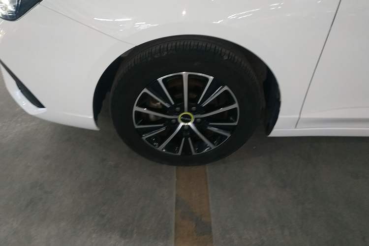 Used Roewe i5 2021 1.5L CVT Platinum Edition
